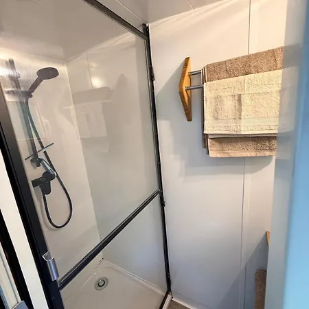 Bateau Avec Jacuzzi Aux Portes De Botel Strasbourg